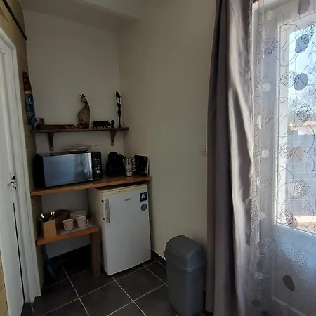 Les Yumboes Couette-café